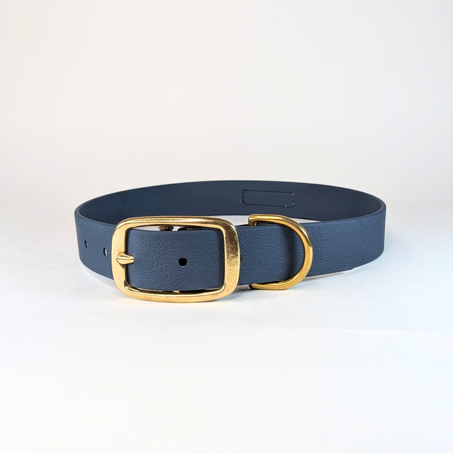 
BayBond Collar Waterproof - Blue with brass hardware, high-quality vegan PVC, gallery position 1, designed for effortless dog walks